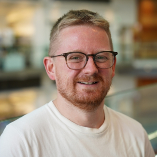 Dr Grant Pellowe